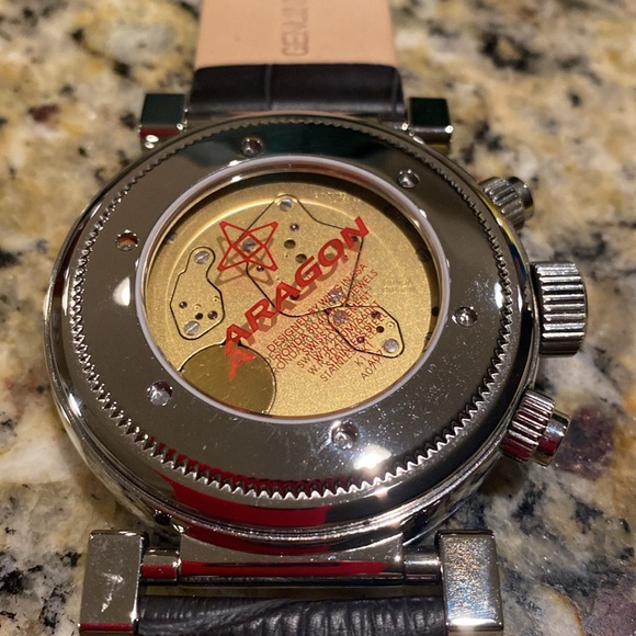 Aragon XII A071 Green Chronograph watch - Picture 7 of 9